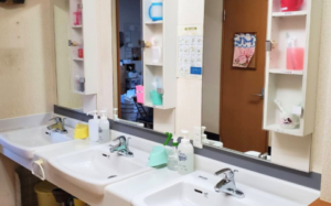 車いす対応洗面台